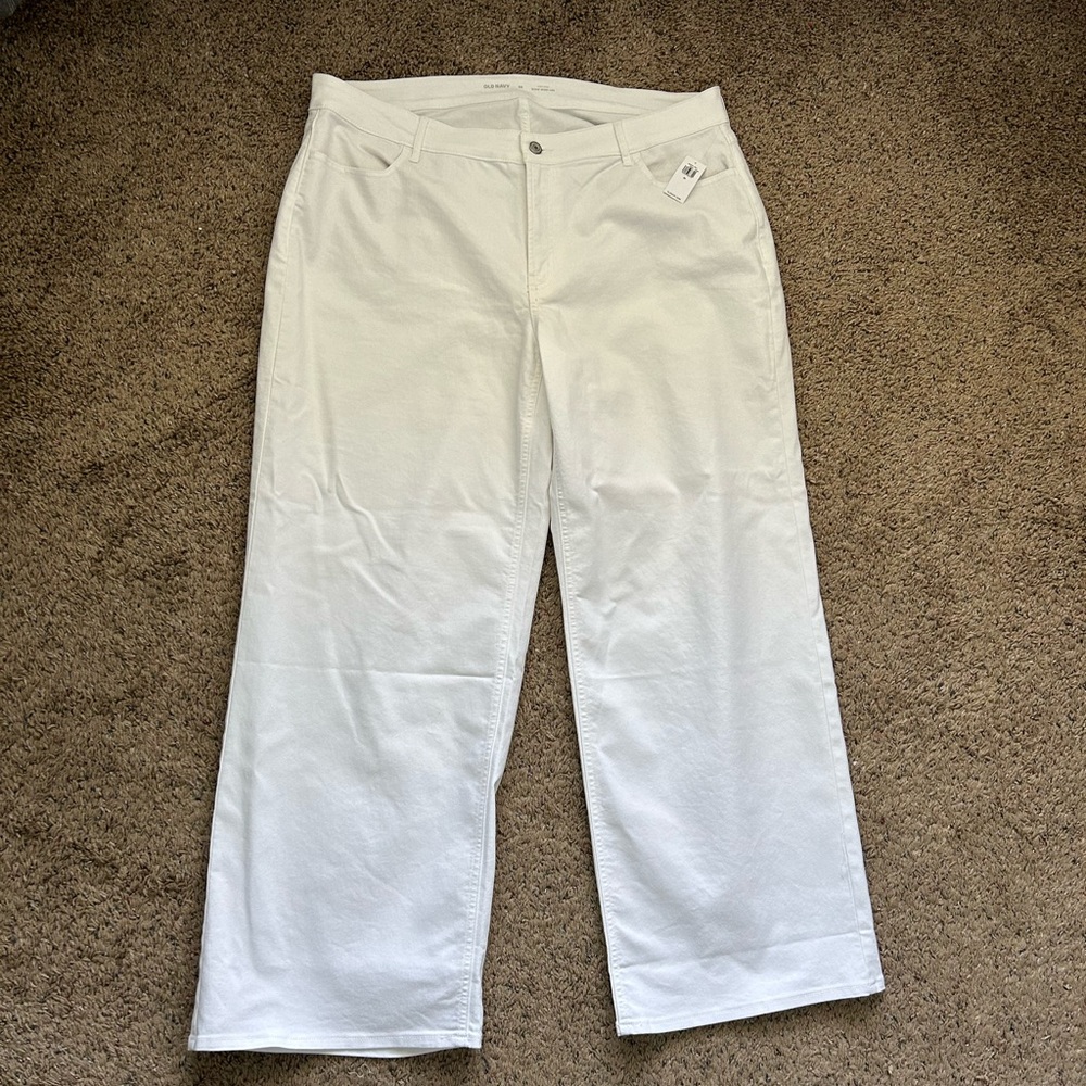 Old Navy NWT high rise wide leg white jeans, size 20